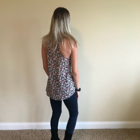 Floral tank top - Picture 3 of 5